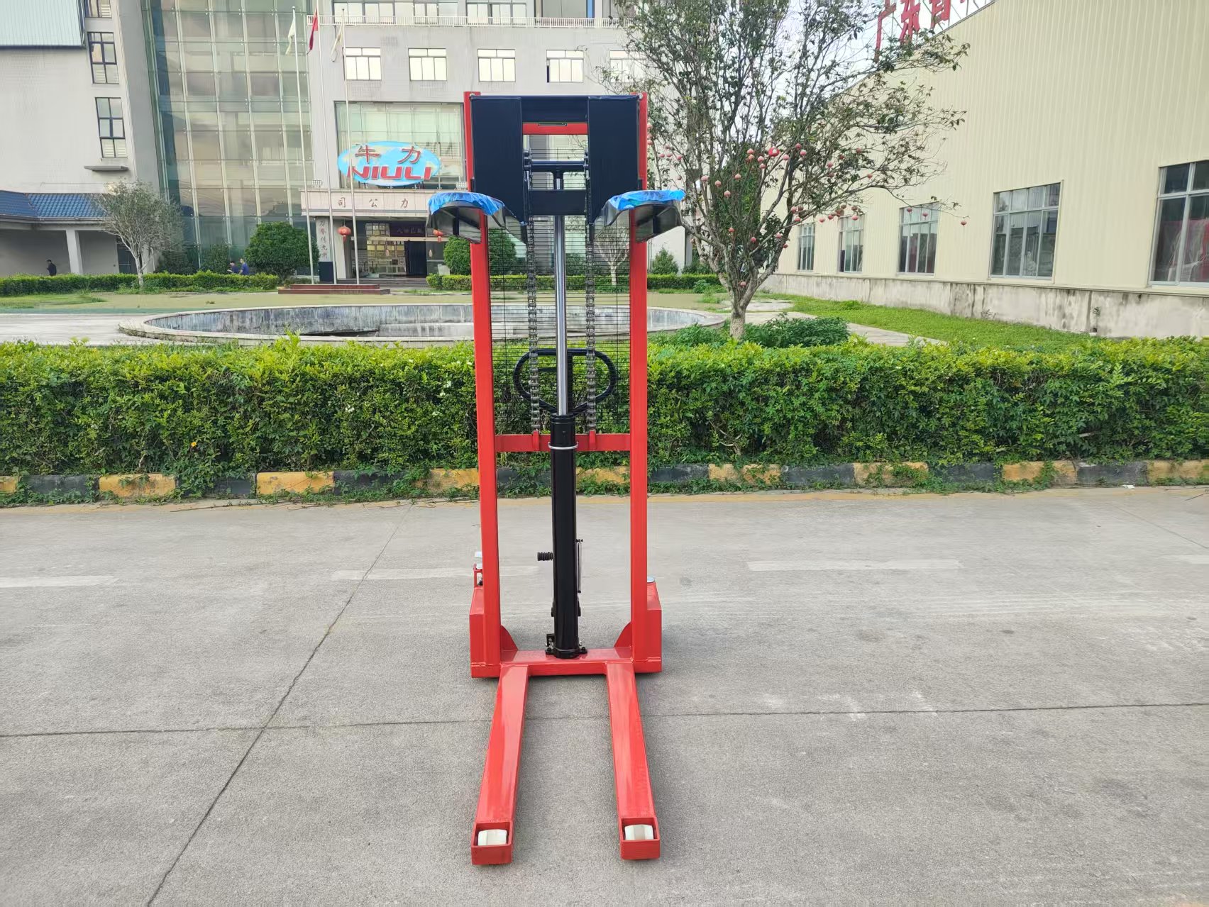 Kaip išsirinkti tinkamą padėklų krautuvą?